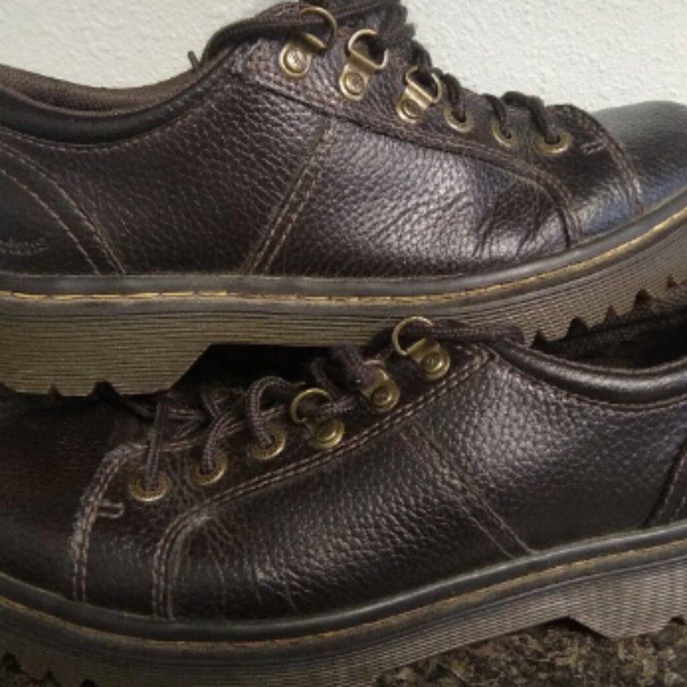 Men's 9 Dr. Martens AW004 Brown Leather Low Top Lace Up Oxford Shoes-Shea